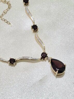 Zales 14K Solid Gold Garnet & Diamond Necklace Pear Drop Pendant Luxury